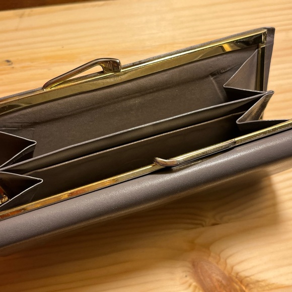 Royce W.Germany Genuine leather wallet long trifold with snap close coin holder - Picture 2 of 8